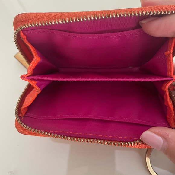 Tory Burch zip around key chain wallet - Picture 5 of 8